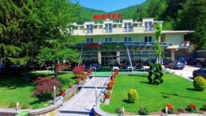 Отель Motel Maksumić  Ябланица